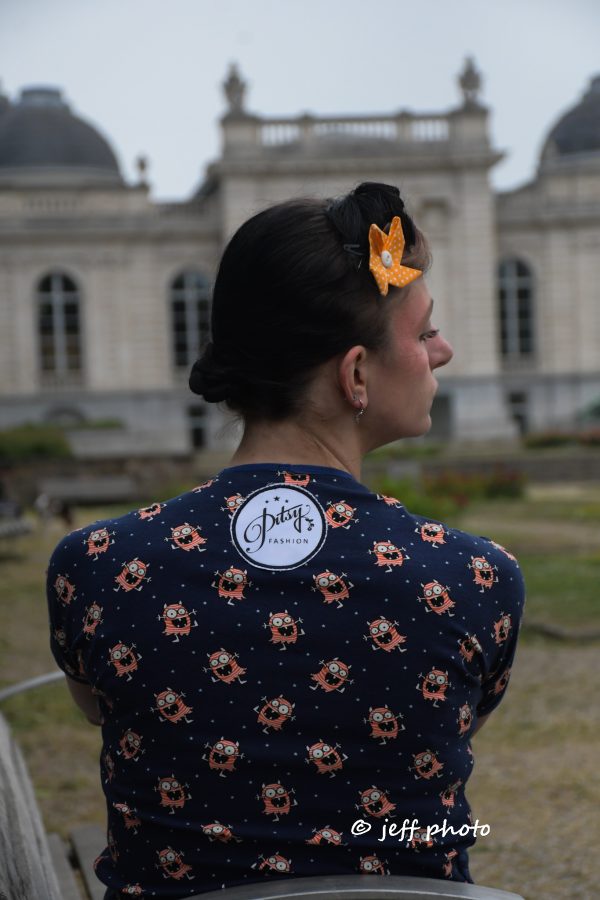 T shirt vu de dos avec le logo Pitsy fashion dans le dos