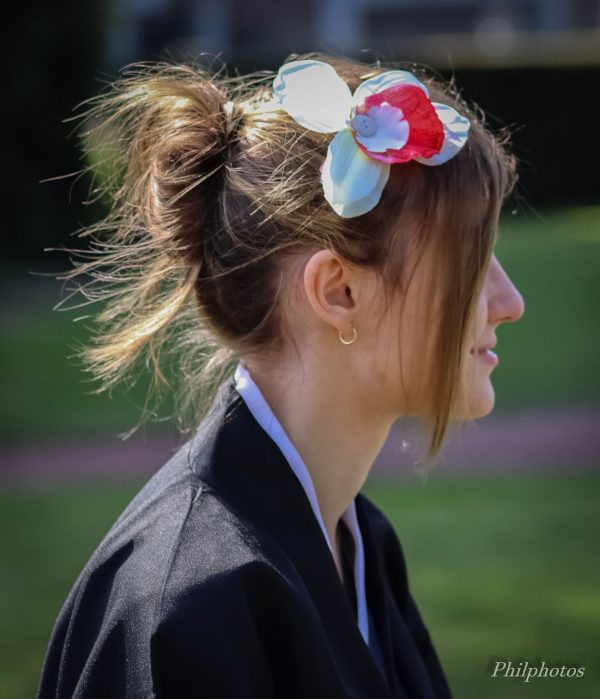 Pince à cheveux fleur orchidée blanche – Image 3