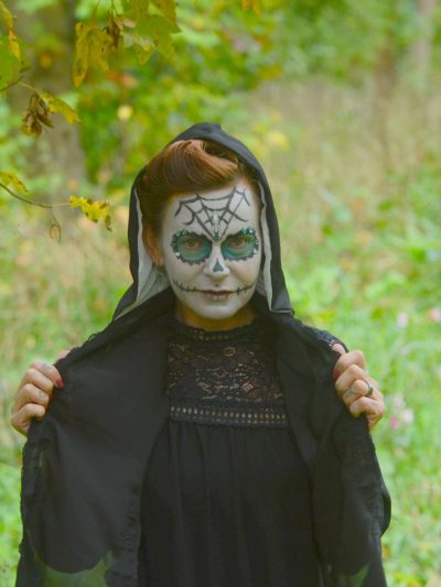 Foulard à capuche noir et blanc dentelle