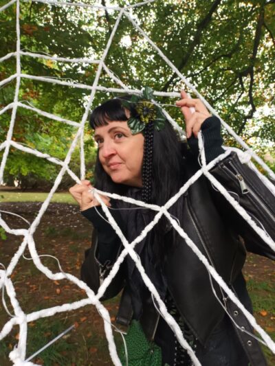 Grande pince à cheveux fleur verte araignée