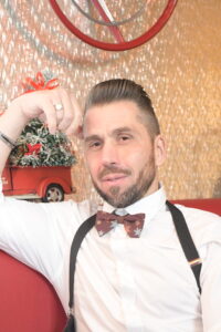 Noeud papillon pour homme de couleur brun avec des décoration d étoile