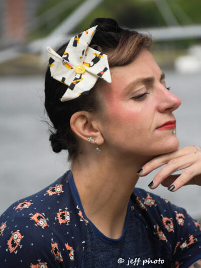 Grande pince à cheveux en origami toucan