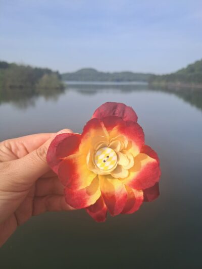 Pince à cheveux fleur arlekin