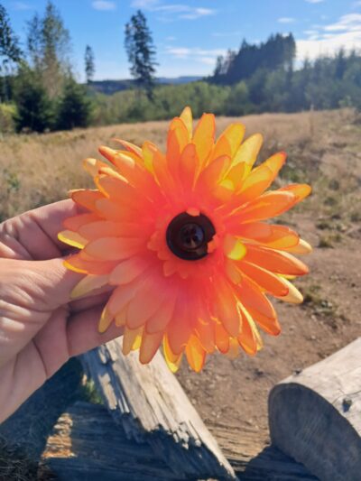 Pince à cheveux fleur orange gerbera, bouton noir, fait main